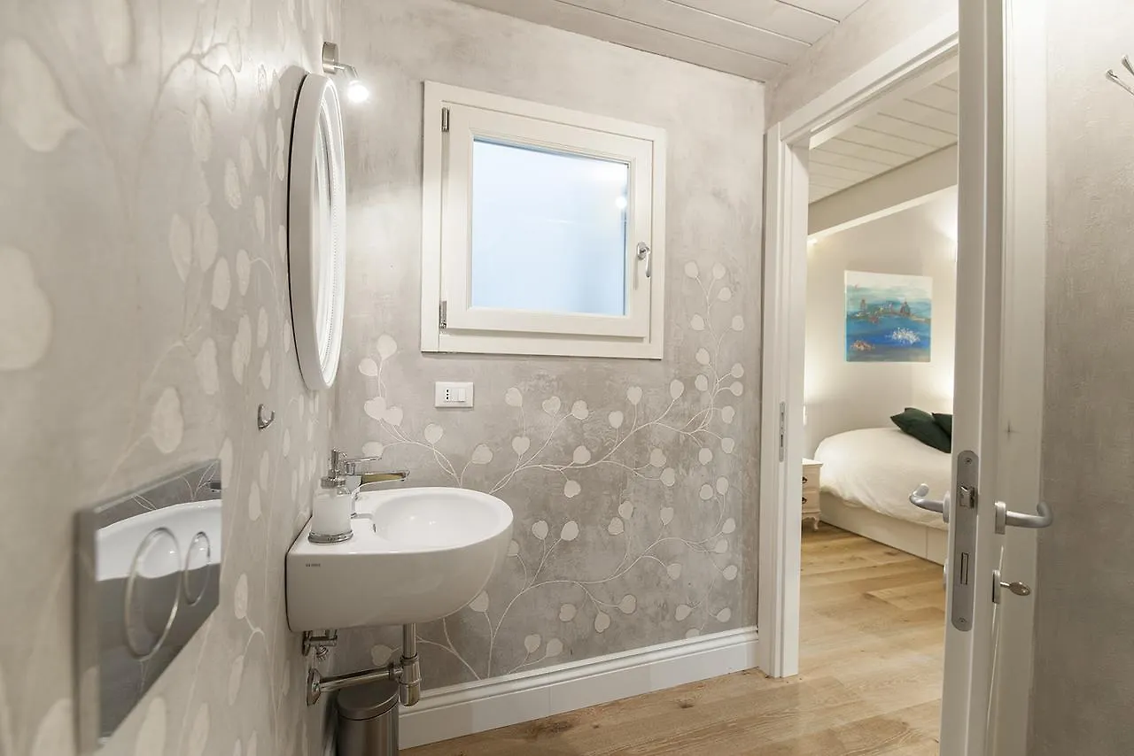 Contemporary Conce 2 Bedrooms Flat Firenze 0*,  Italia